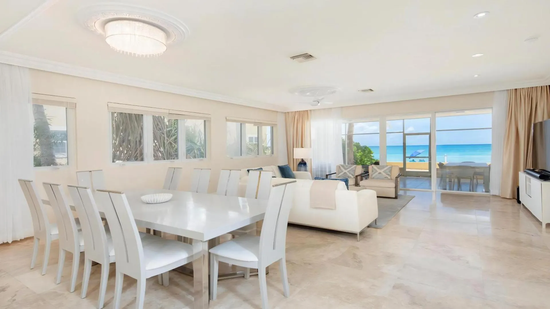 Laguna Del Mar George Town Apartment